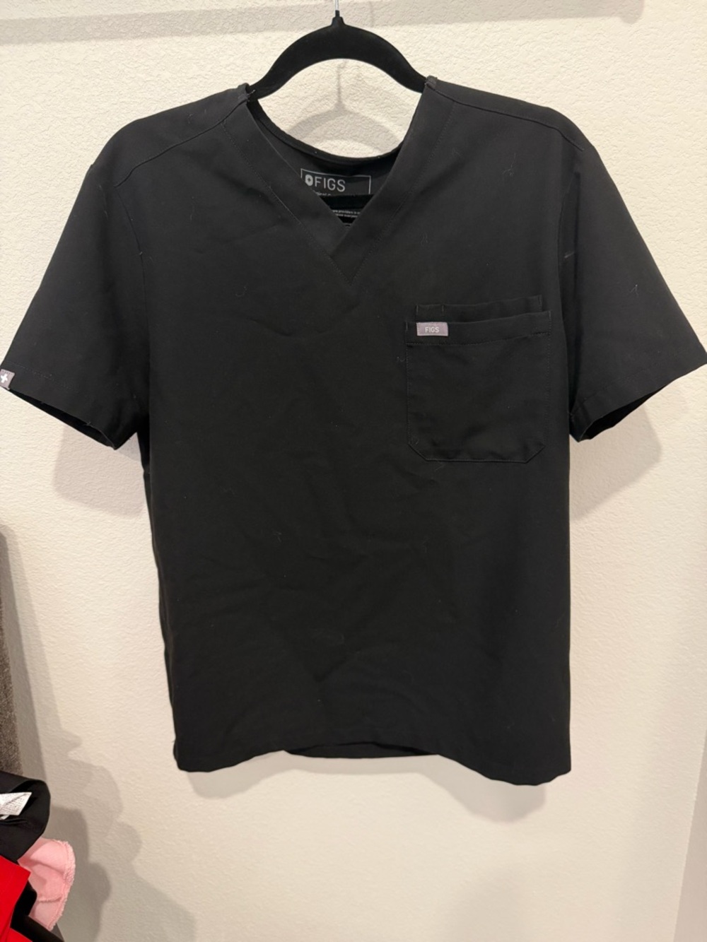 Figs Men’s Black Short-Sleeve V-Neck Scrub Top